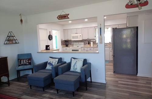 Highland House | Cozy canal front home. Minutes from Sebring International Raceway.