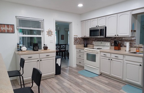 Highland House | Cozy canal front home. Minutes from Sebring International Raceway.