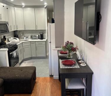 Canarsie Apartment | Cozy Canarsie Getaway Brooklyn NY