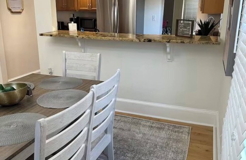 Salisbury House | Cozy Cape Cod in lovely Allentown with modern amenities