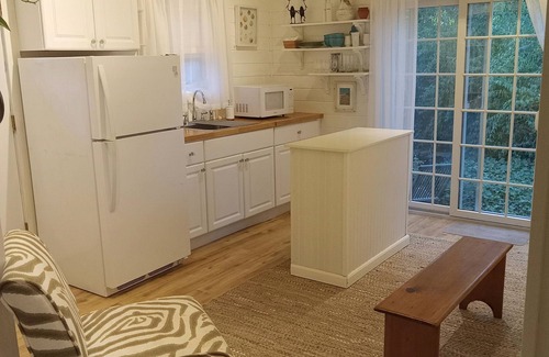 Brewster Apartment | Cozy Cape Cottage