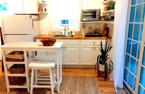 Brewster Apartment | Cozy Cape Cottage