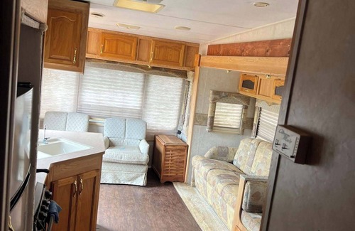 Troy House | Cozy Caravan in lovely Troy Alabama with AC