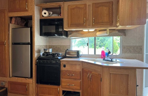 Troy House | Cozy Caravan in lovely Troy Alabama with AC