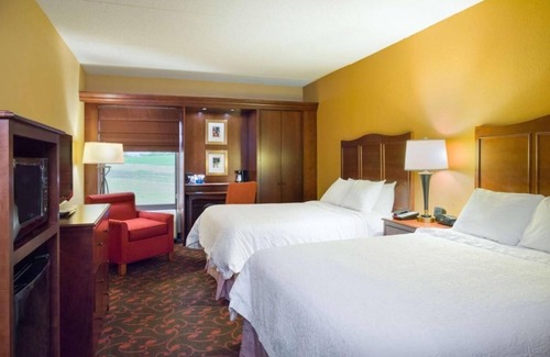 Carlisle House | Cozy Carlisle Room with Free Breakfast – Short Drive to Roundtop Ski Resort