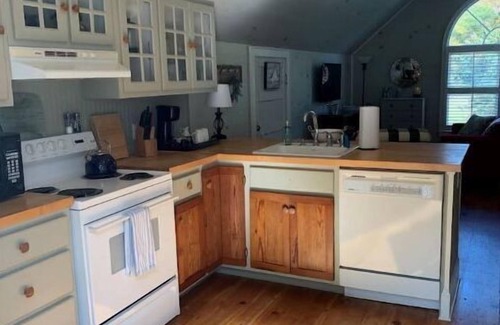Ellijay House | Cozy Carriage House Apartment on Horse Farm