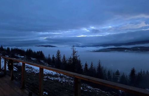 British Columbia Interior Apartment | Cozy carriage house apartment with gorgeous Mount Ida views.
