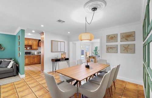 Westchester House | Cozy Casa Cabos - Pool BBQ Miami