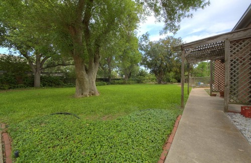 Harlingen House | Cozy Casita near downtown Harlingen!