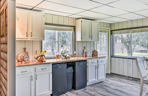 Cass City House | Cozy Cass City Retreat w/Spacious Deck!