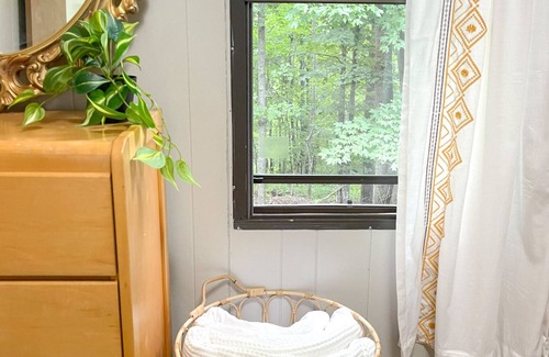 Margaretville House | Cozy Catskill Mountain Getaway: The Trillium Cabin