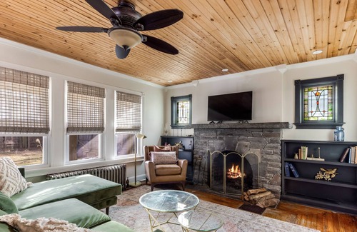 Barryville House | Cozy Catskills Farmhouse by Delaware River