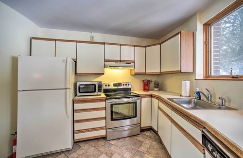 Windham House | Cozy Catskills Getaway w/Yard & Mtn Views!