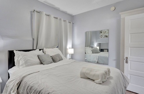 Buffalo Apartment | Cozy Cazenovia Park Apartment