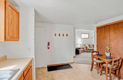 Southwest Area Apartment | Cozy Cedar Rapids Getaway - Mother in Law Suite