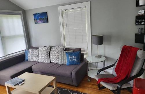Biddleville Villa | Cozy Center City Cottage*Walk to center city
