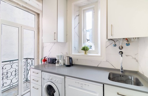 Baixa Apartment | Cozy Central Downtown IV by Central Hill