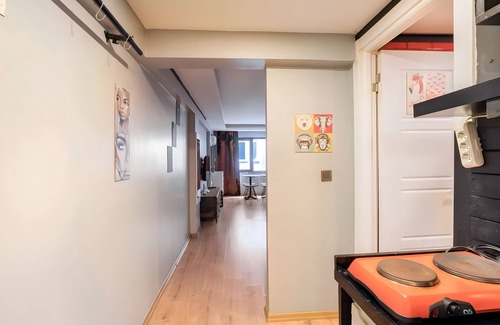Bomonti Apartment | Cozy Central Flat w/Netflix & Elevator Near Metro 2 minute walking distance