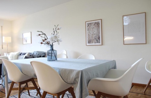 Lens Apartment | Cozy & Central | Rainbow A