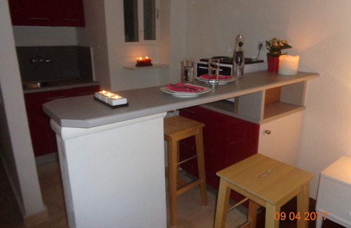 Neapoli Apartment | Cozy central studio, In walking distance to most places including the National A