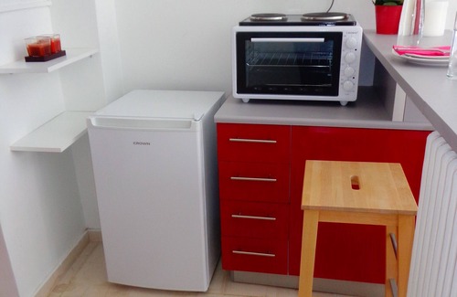 Neapoli Apartment | Cozy central studio, In walking distance to most places including the National A