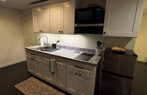 Port Republic Apartment | Cozy centrally located studio with WiFi and AC in delightful Port Republic, MD