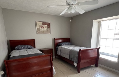LaBelle House | Cozy , centrally located home