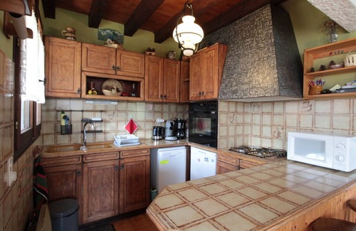 Araches-la-Frasse Ski Chalet | Cozy Chalet 6p, 2BR, Near Ski Lifts, Garage, South-West Terrace