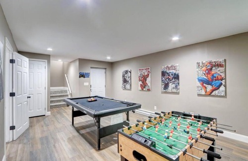 East Stroudsburg House | Cozy Chalet Game Rm and Fireplace