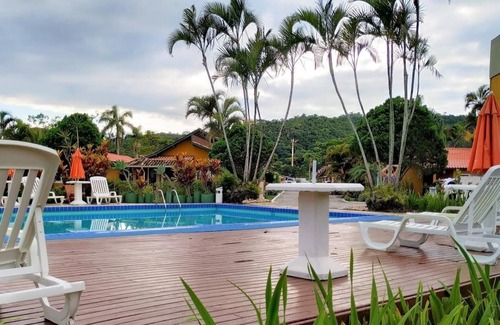 Florianopolis Ski Chalet | Cozy Chalet in Family Condominium with Pool on the Beach