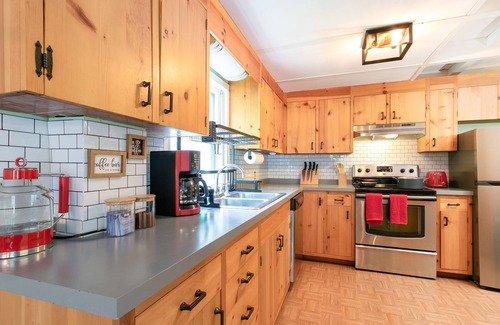 Londonderry Ski Chalet | Cozy Chalet in Vermont's Golden Triangle