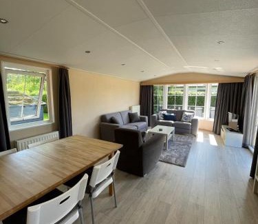 Goedereede House | Cozy chalet near beach, dune and forest