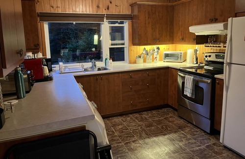 Saint-Faustin-Lac-Carre Ski Chalet | Cozy Chalet - near Mont Blanc and Tremblant (Pet friendly)