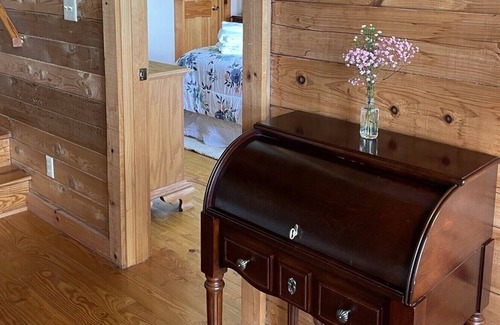 Ridgeway Ski Chalet | Cozy Chalet with beautiful Country Vista