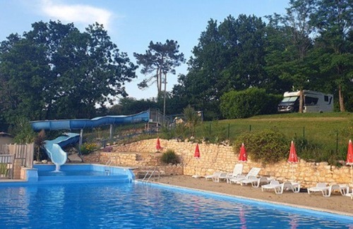 Salles Ski Chalet | Cozy chalet with terrace in nature