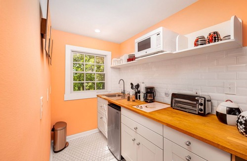 West Cape May Apartment | Cozy Chambourcin Cottage at Willow Creek Winery