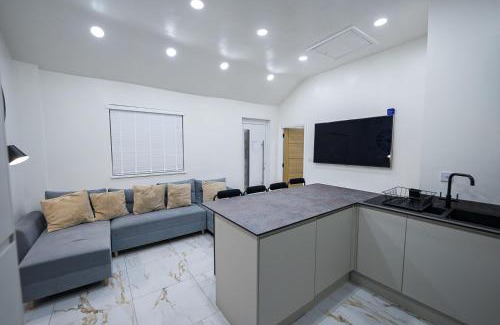 Preston House | Cozy Charming Bungalow BRAND NEW