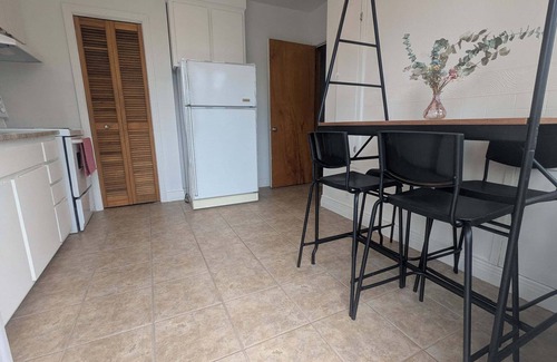 Ahuntsic Apartment | Cozy & Charming Montreal Apartment Next to Metro/Subway 2 Bedrooms + Garden