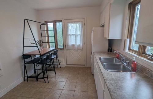 Ahuntsic Apartment | Cozy & Charming Montreal Apartment Next to Metro/Subway 2 Bedrooms + Garden