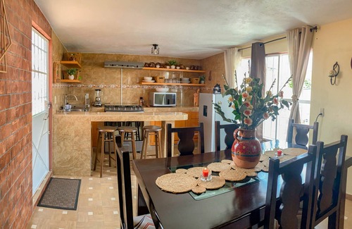 Cuernavaca Apartment | COZY-CHARMING-WELL LOCATED