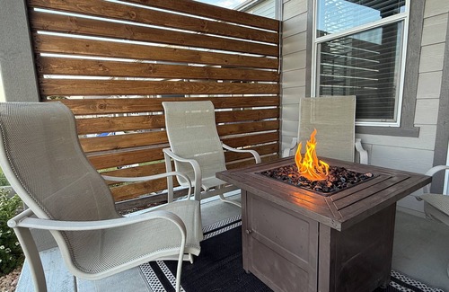 Centerra House | Cozy Chasm Cottage