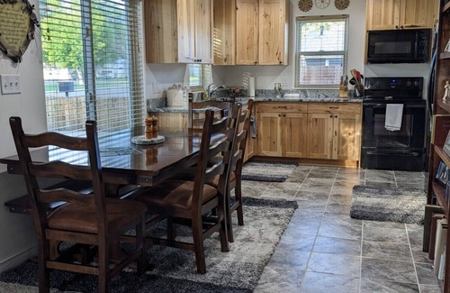 Worland House | Cozy, cheerful house
