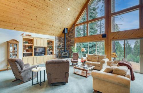 Lake Almanor West House | Cozy Chester Home with Patio and Lake Access!
