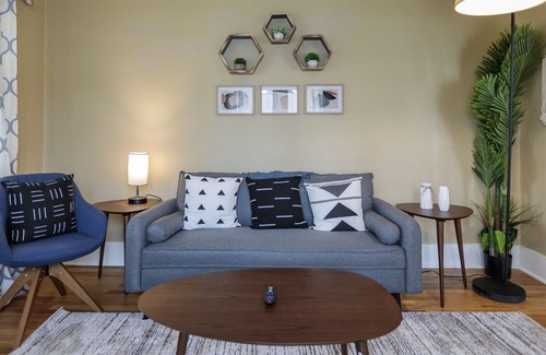 Plymouth House | Cozy, Chic 2 BR Plymouth Getaway
