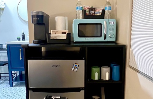 Highland Business Cottage | Cozy & chic Albuquerque casita near Route 66 & Vibrant Nob Hill