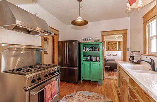 Pocatello House | Cozy & Chic | Close to City Creek
