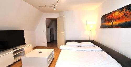 Ratingen Apartment | Cozy City Apartments 2, 2-Room Flat for Vacation & Messe Düsseldorf, Perfect Connectivity