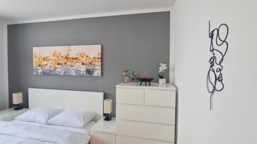 Ratingen Apartment | Cozy City Apartments, 2-Room Flat for Vacation & Messe Düsseldorf, Perfect Connectivity