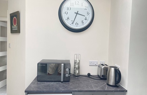 Herne Hill Apartment | Cozy City Base | 1 Bed | Herne Hill