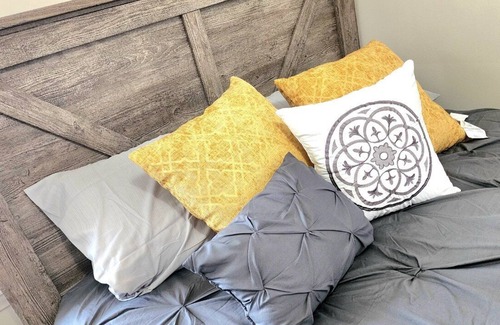 Detroit House | Cozy City Comfort with modern style